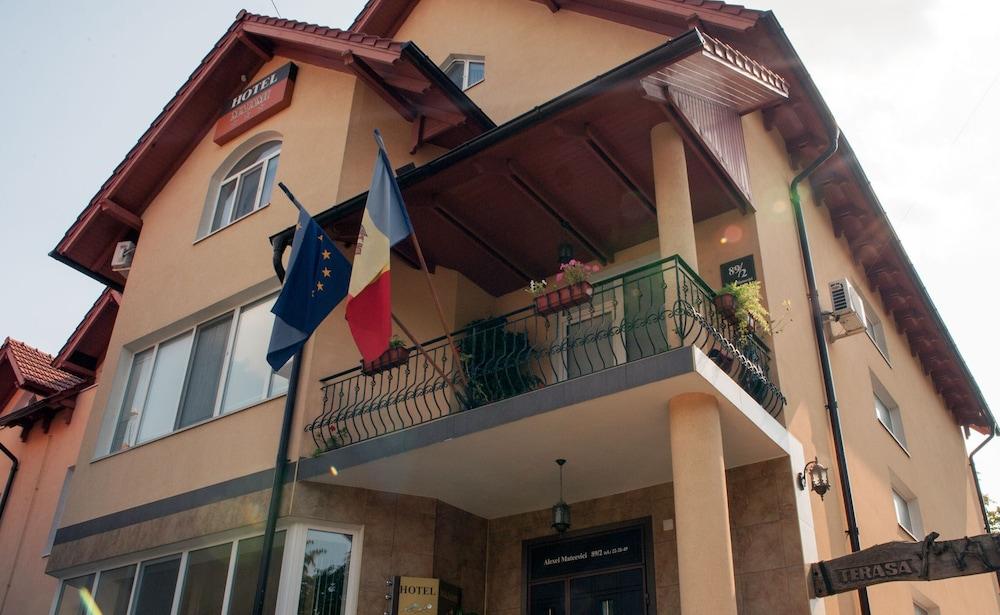 Majami Hotel Chisinau Luaran gambar