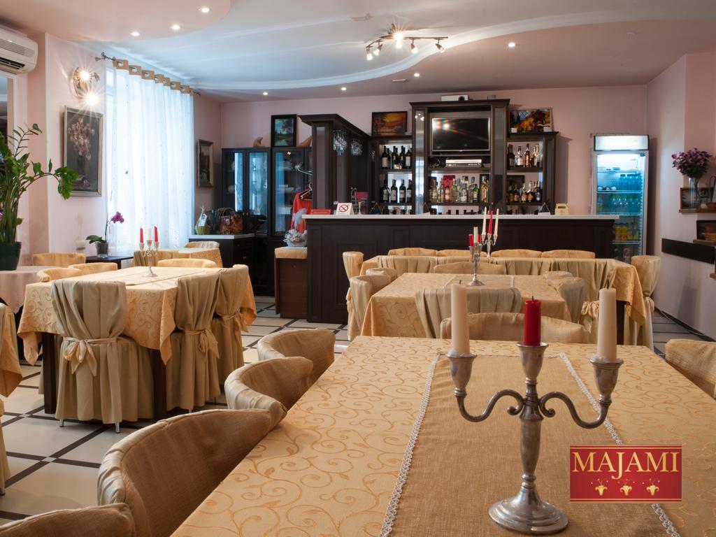 Majami Hotel Chisinau Luaran gambar