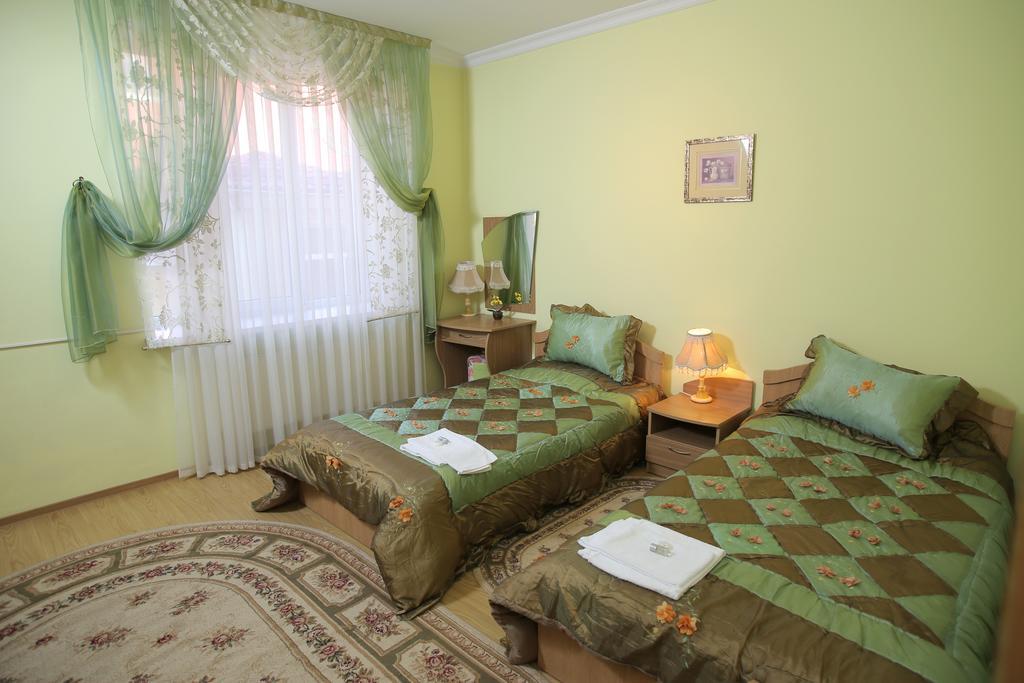 Majami Hotel Chisinau Luaran gambar